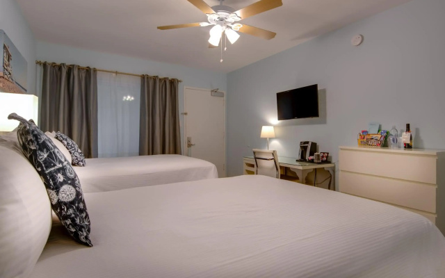 photo 4 of Bayside Hotel