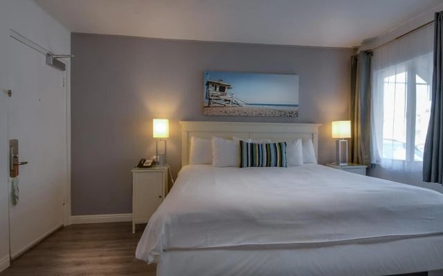 photo 5 of Bayside Hotel