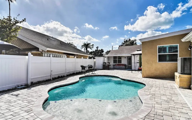 photo 5 of Bayside Pad w/ Pool Access & Dock: 1/2 Mi to Beach