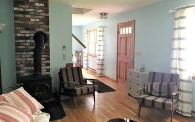 photo 3 of Bayside Retreat - Three Bedroom Cottage
