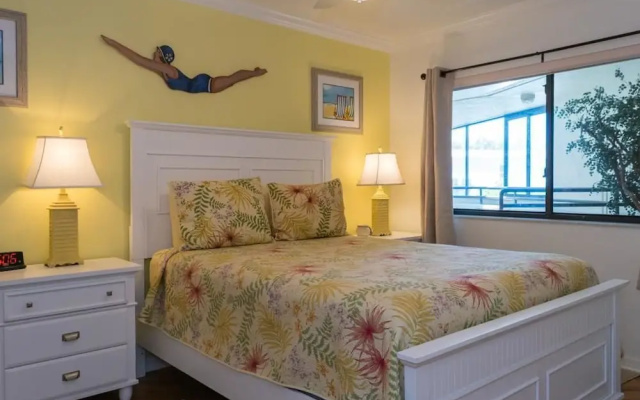 photo 2 of Bayview Condo G
