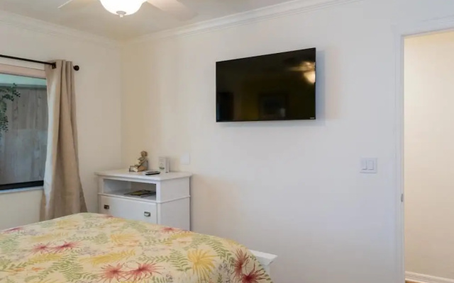 photo 3 of Bayview Condo G