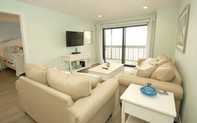 photo 4 of Baywatch Condominium