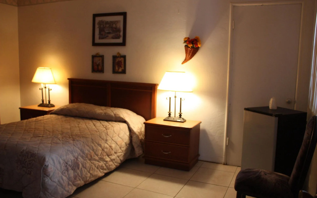 photo 2 of Beach and Town Motel