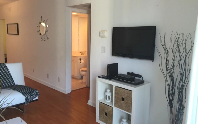 photo 5 of Beach Apartments Hollywood