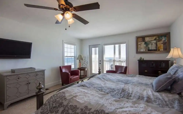 photo 4 of Beach Axis E by Meyer Vacation Rentals