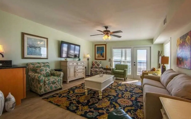 photo 2 of Beach Axis W by Meyer Vacation Rentals