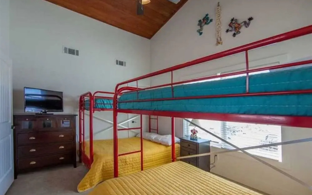 photo 4 of Beach Axis W by Meyer Vacation Rentals
