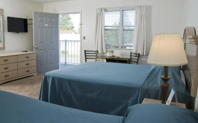 photo 2 of Beach Bum West-O Motel