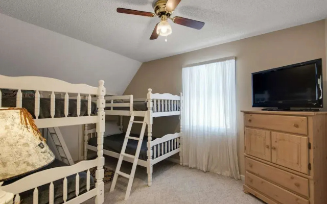 photo 3 of Beach Bungalow 3 Bedroom Apartment