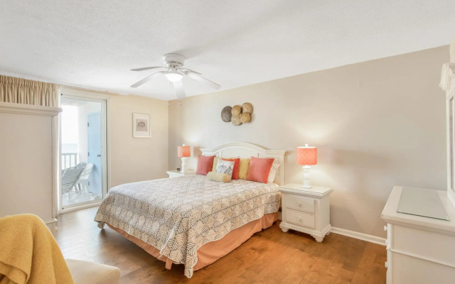 photo 3 of Beach Condo Destination in Orange Beach With Pool Gazebo and White Sands