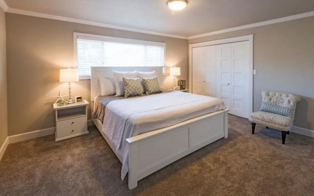 photo 3 of Beach Drive Suites