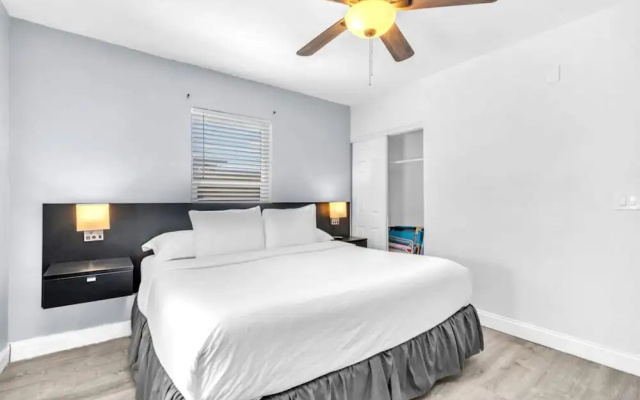 photo 4 of Beach Escape Corner Apartment