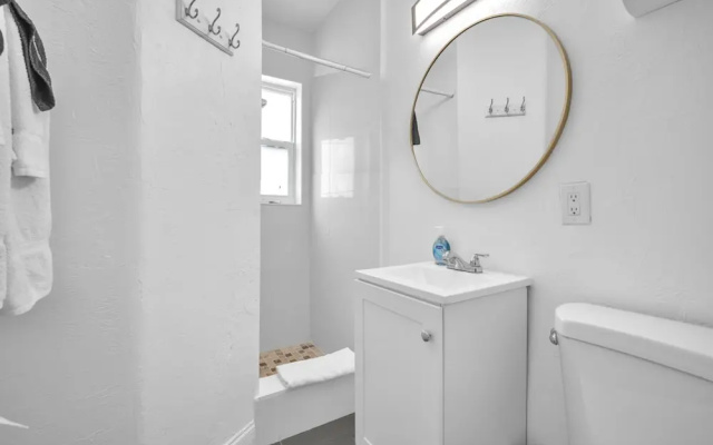 photo 5 of Beach Escape Corner Apartment