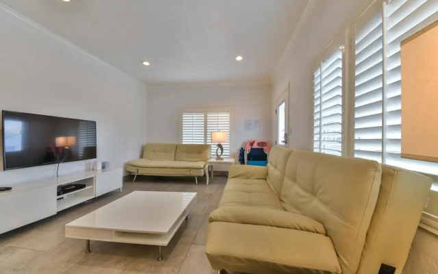 photo 4 of A1 Beach Home in Prime Location With Grill and AC