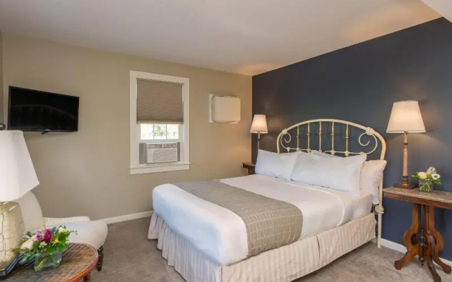 photo 3 of The Beach House Inn