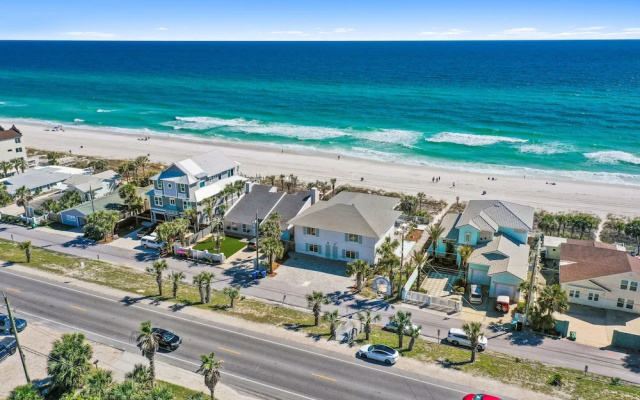 photo 5 of Beach House - Family Tides by PHG
