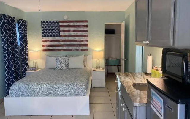 photo 3 of Beach House Hotel