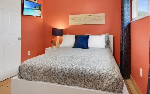 photo 5 of Beach House Hotel