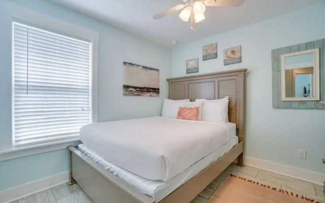 photo 3 of Beach House - Sandy Teauxs By Panhandle Getaways
