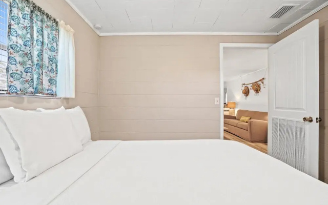 photo 5 of Beach House - The Dancing Dolphin By Panhandle Getaways