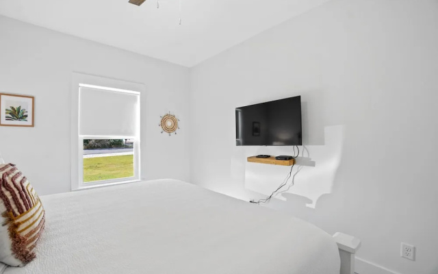 photo 4 of Beach House - The Sanderling by PHG