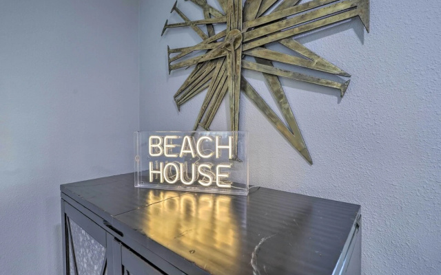photo 2 of Beach House w/ Outdoor Kitchen, Walk to Coast