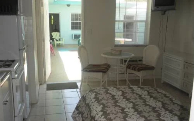 photo 2 of Hollywood Beach Inn