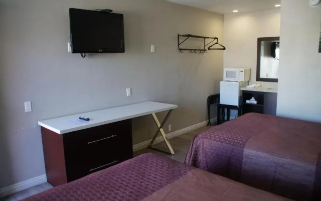 photo 2 of Beach Inn Motel