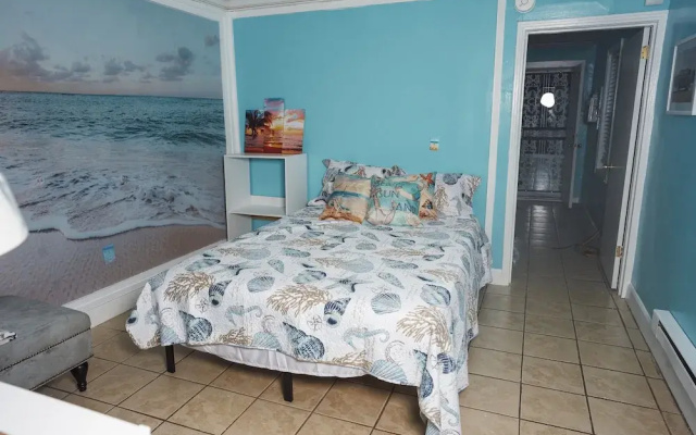photo 2 of Beach Inspired Retreat In The Heart Of Nashville! 1 Bedroom Home by RedAwning