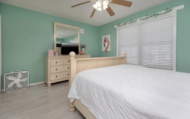 photo 4 of Beach Palace B 2 Bedroom Home