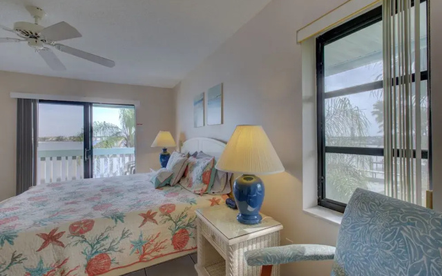 photo 5 of Beach Palms 6B by Anna Maria