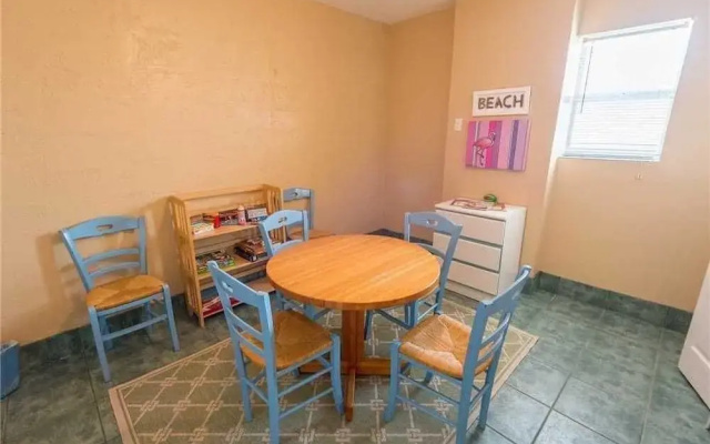photo 4 of Beach Side Vista Apartment 6