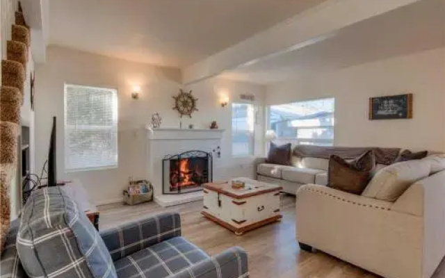 photo 5 of Beach Street Getaway- Seaside - 4 Br home by RedAwning