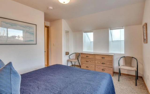 photo 2 of Ocean Views and Game Room - Cozy Family Retreat