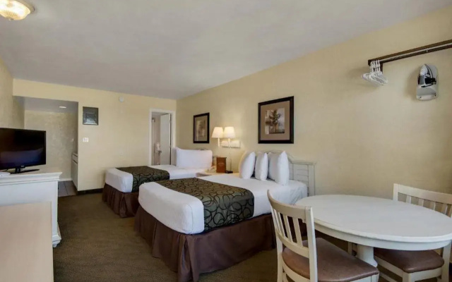 photo 2 of Ramada by Wyndham Panama City Beach / Beachfront