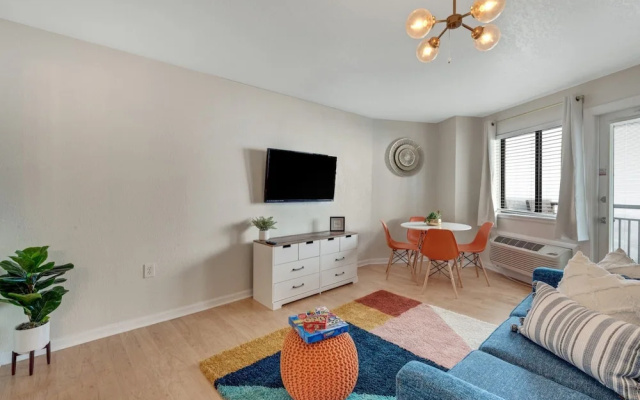 photo 3 of Beachfront, Two Queen Beds, Pool, Hot Tub, Free Parking 1 Bedroom Condo