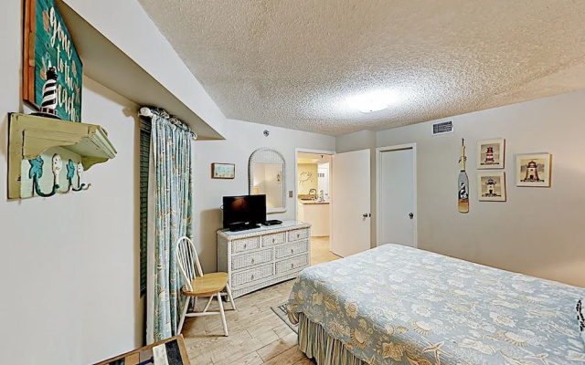 photo 5 of Beachfront With Indoor/outdoor Pool 2 Bedroom Condo