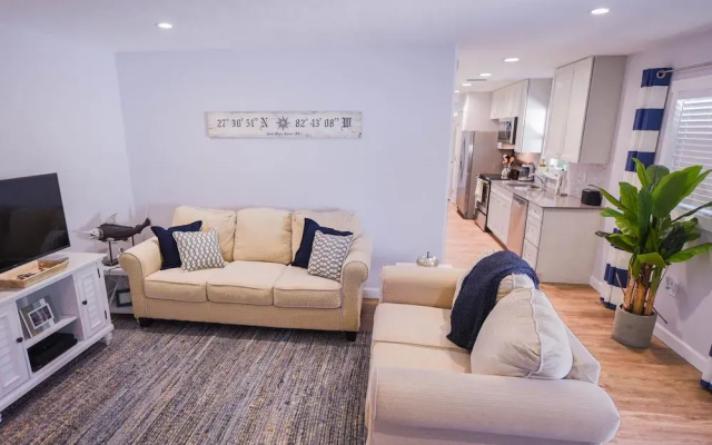 photo 2 of Beachside Bungalow
