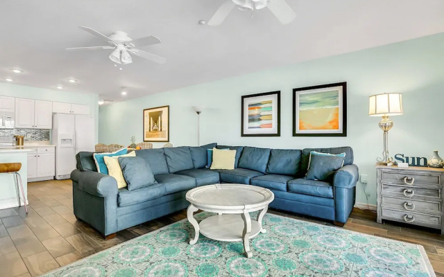 photo 4 of Beachside Condo in Tampa Bay by RedAwning