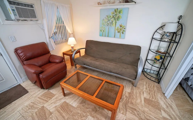 photo 3 of Beachside Gardens Suites