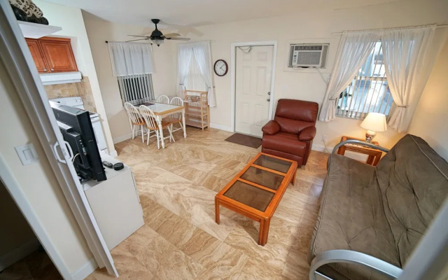 photo 4 of Beachside Gardens Suites