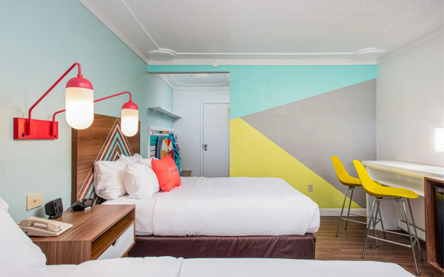 photo 3 of Beachside Hotel & Suites