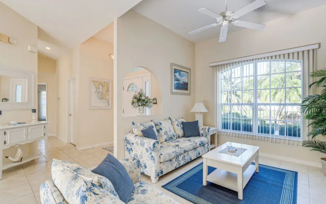 photo 4 of Beachy Port Charlotte Home w/ Hot Tub & Pool!