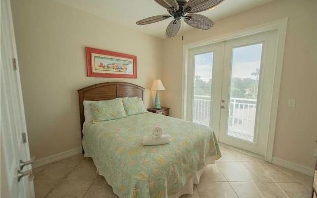 photo 4 of Beachy Villa Vista Apartment 5
