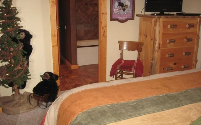 photo 5 of Bear Creek Cabin by RedAwning