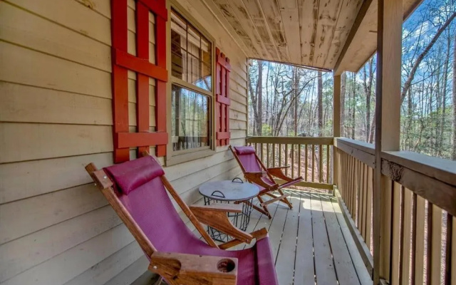 photo 4 of Bear Hug Lodge - Charming Cabin In Coosawattee River Resort - Pet Friendly