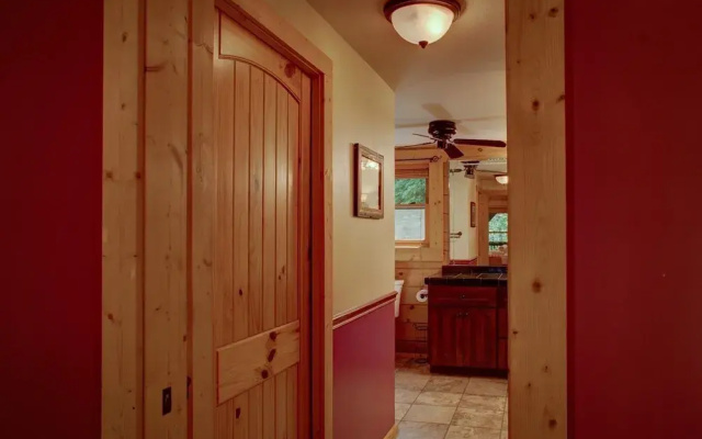 photo 3 of Bear Paw Lodge - 3 Br Cabin