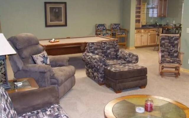 photo 2 of BEAR RIDGE Apartment 4 NEVAEH CABIN RENTALS