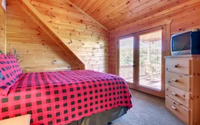 photo 4 of BEAR RIDGE Apartment 4 NEVAEH CABIN RENTALS